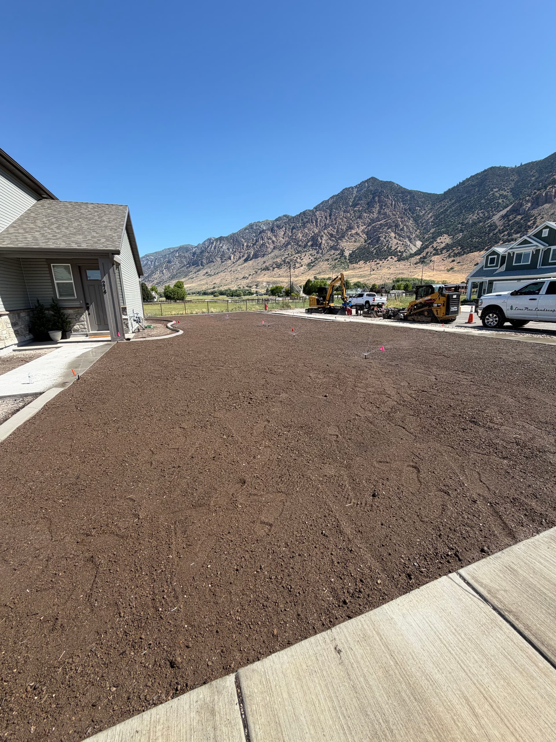Gallery photos for Two Neighboring Yards Built from Bare Dirt Up: Image #5
