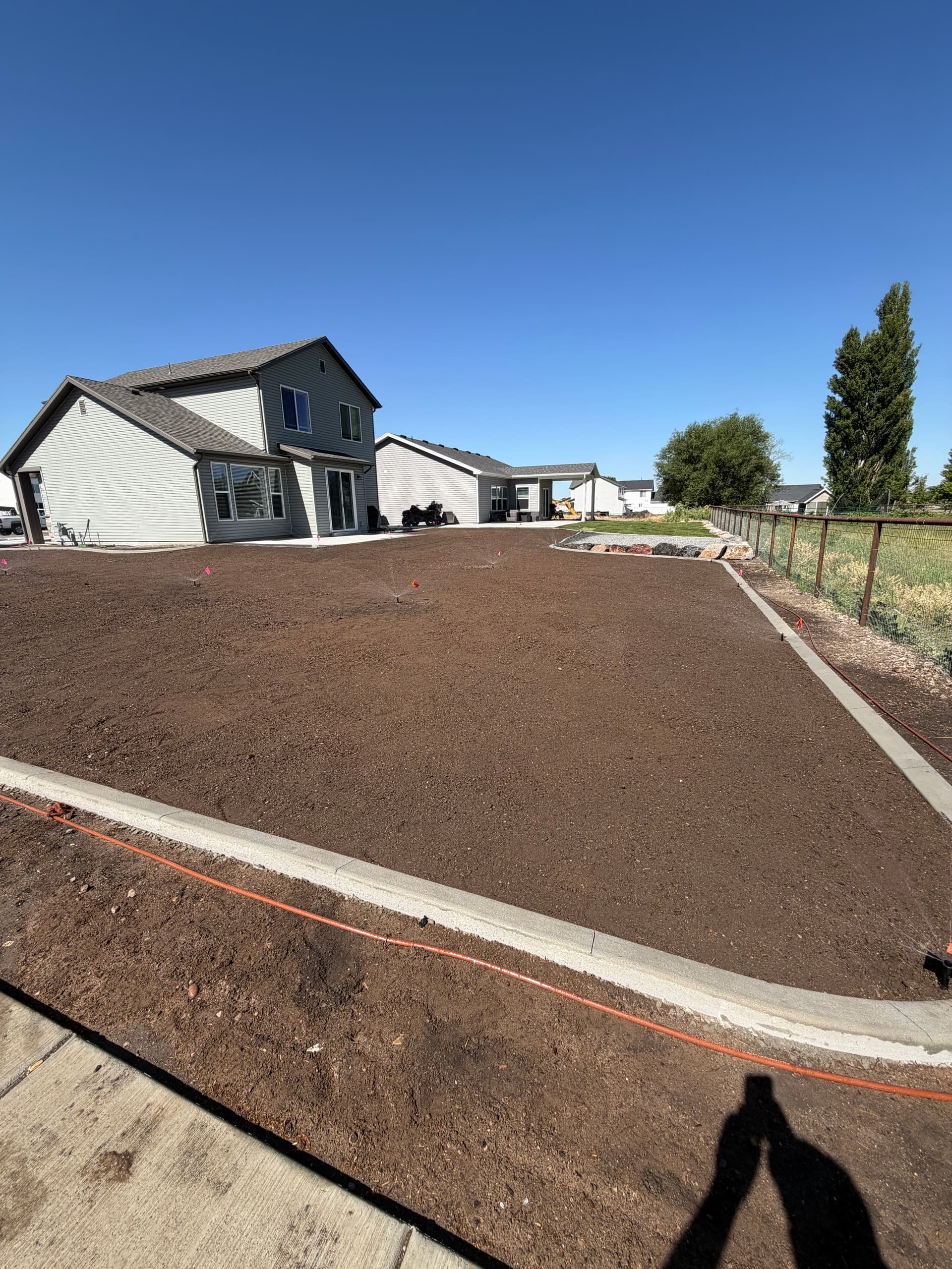 Gallery photos for Two Neighboring Yards Built from Bare Dirt Up: Image #6