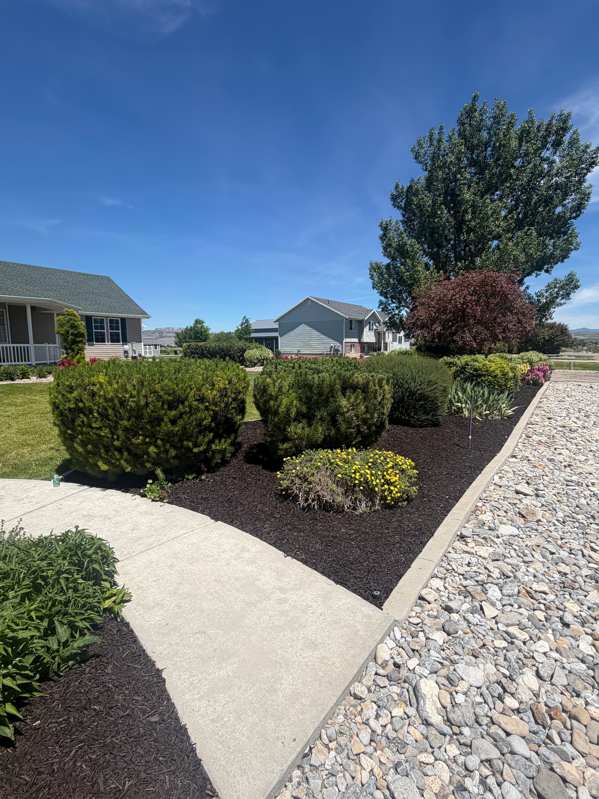 Gallery photos for Fresh Mulch and Decorative Rock That Actually Makes a Difference: Image #2