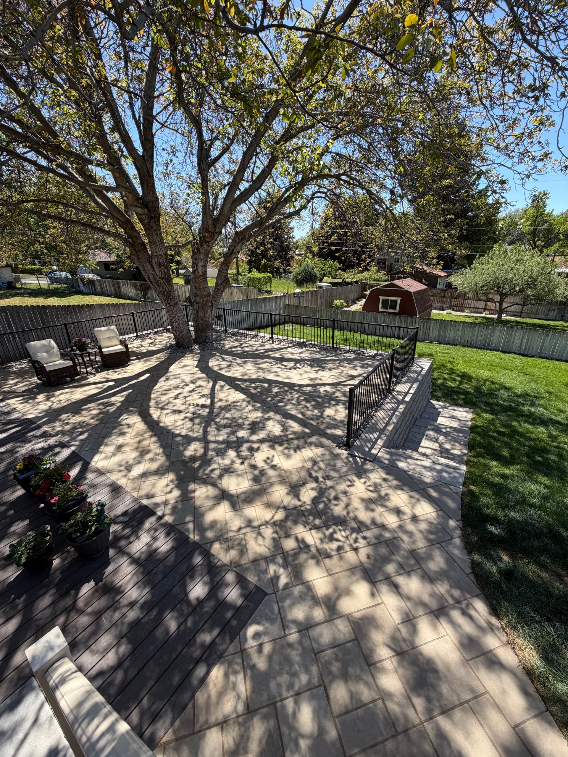 Gallery photos for Sloped Backyard Turned Into a Real Outdoor Living Space: Image #4